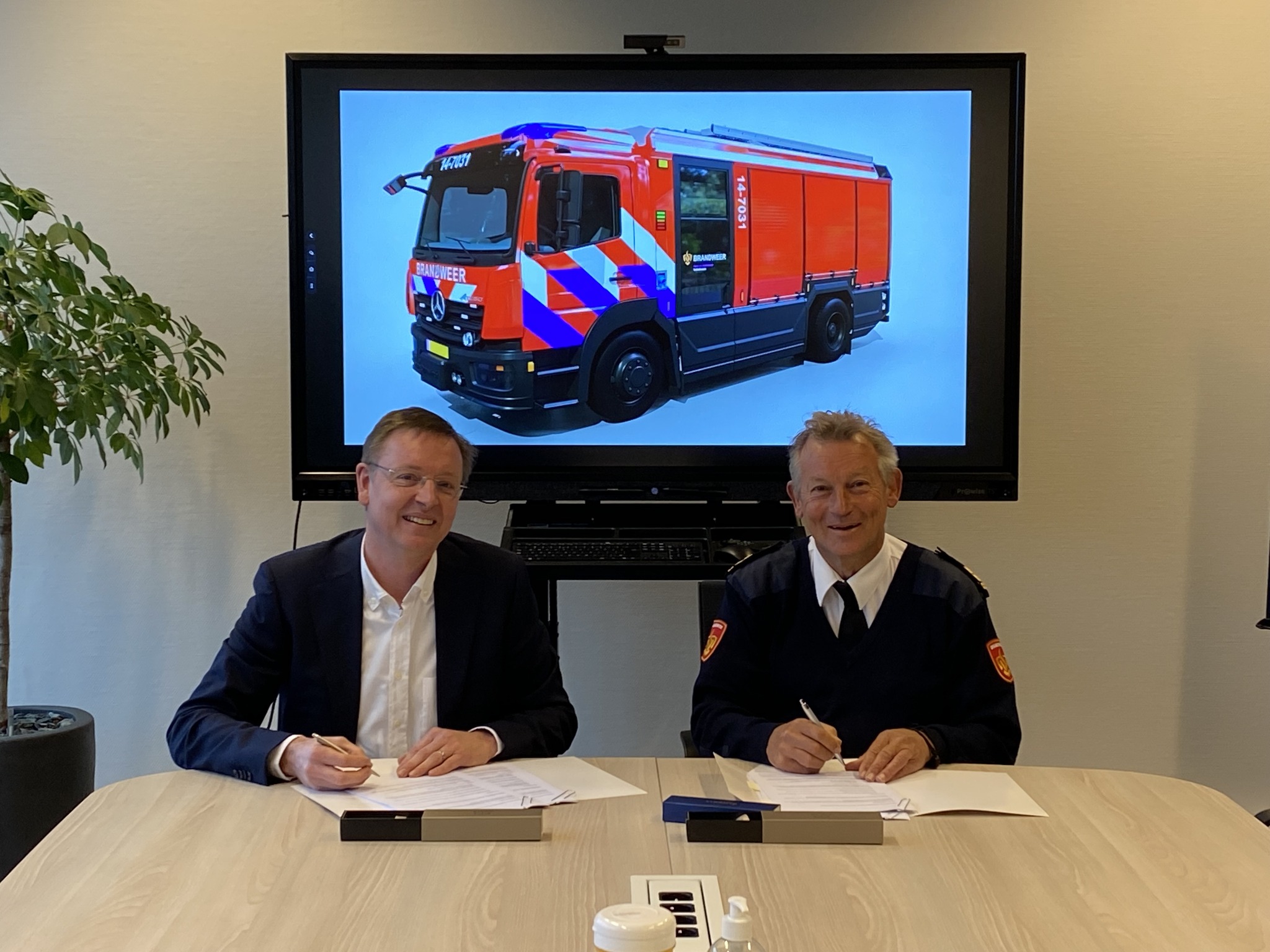 20230201 Contractondertekening 16 TS-en Gooi en Vechtstreek_1.jpg