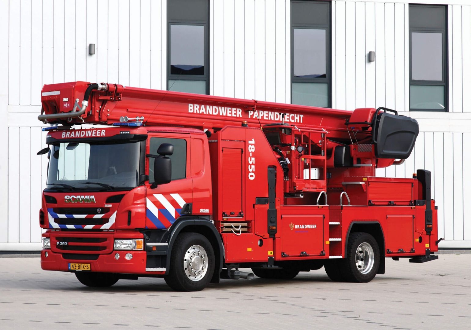 Hoogwerker Bronto Skylift F32 TLK Kenbri Hoogwerker Bronto Skylift F32 TLK Kenbri