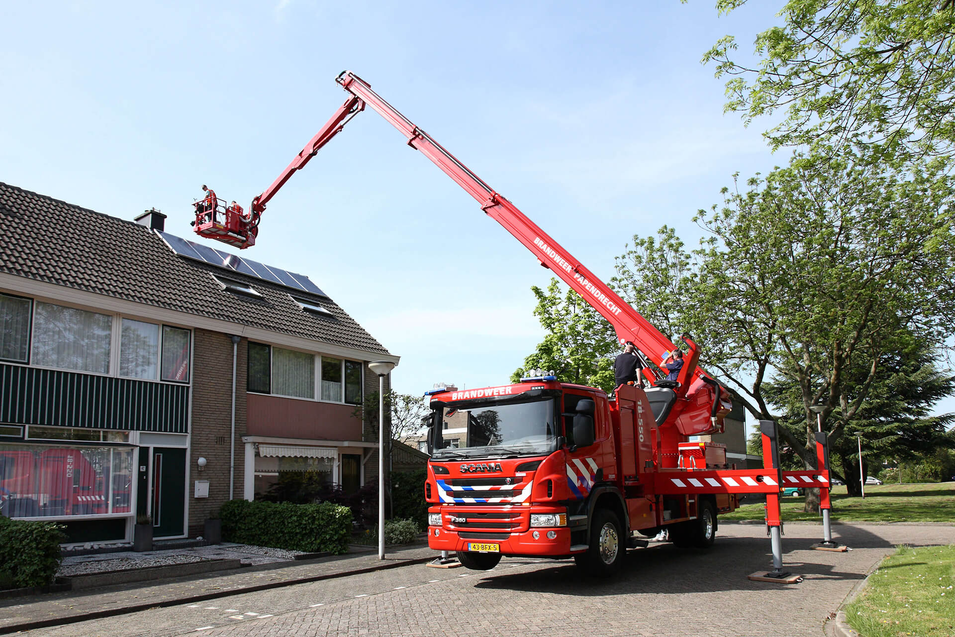 Hoogwerker Bronto Skylift F32 TLK Kenbri Hoogwerker Bronto Skylift F32 TLK Kenbri